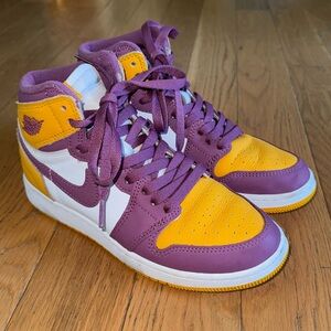 Air Jordan 1 Retro High OG GS ‘Brotherhood’